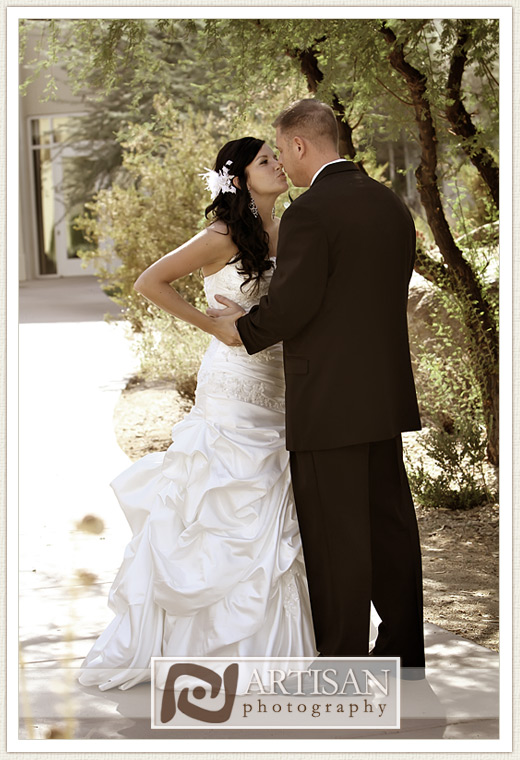 bride and groom private moment at the botanical gardens